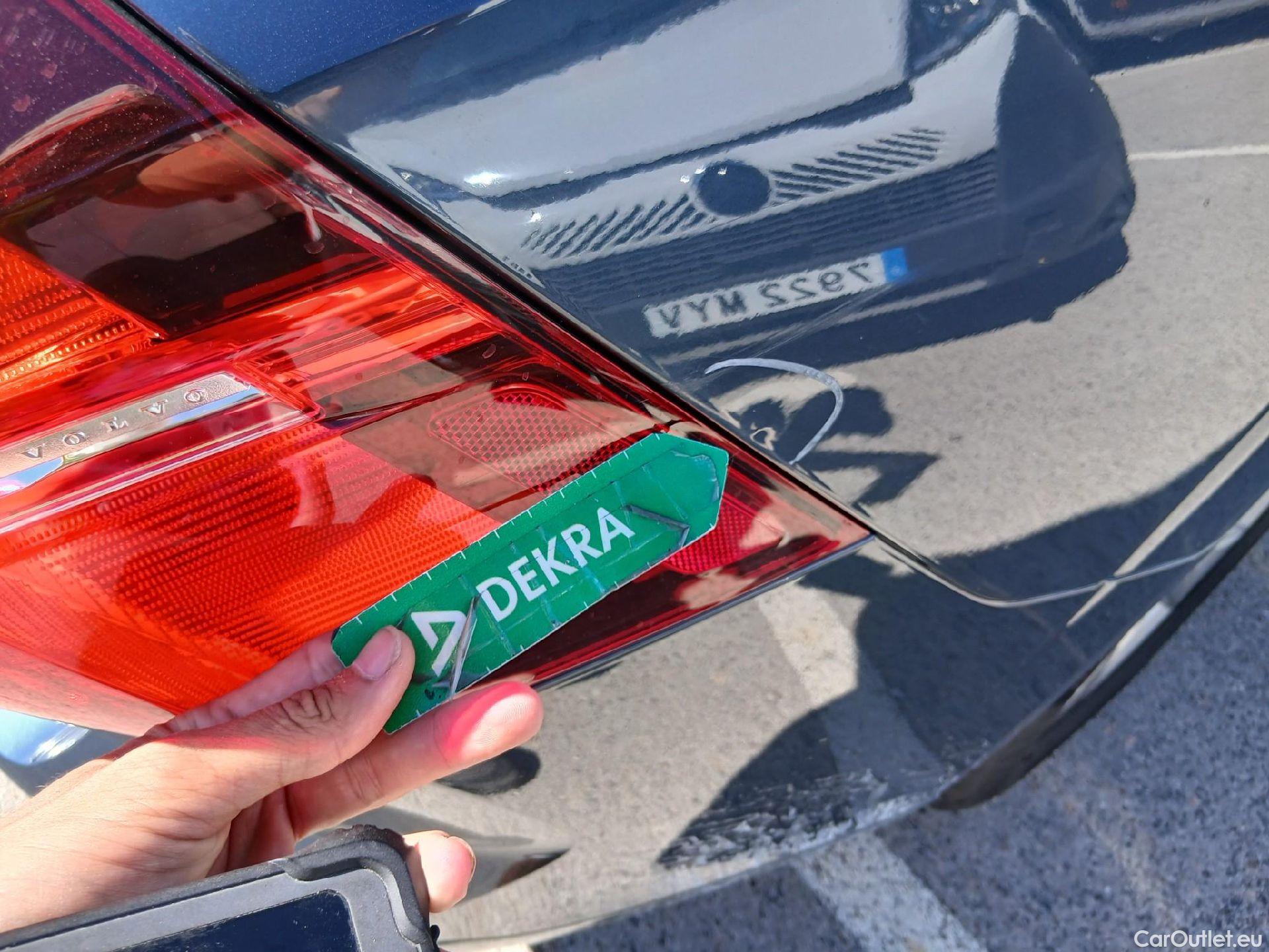  Volvo  XC60 VOLVO  / 2017 / 5P / todoterreno 2.0 B4 D Core Auto #23