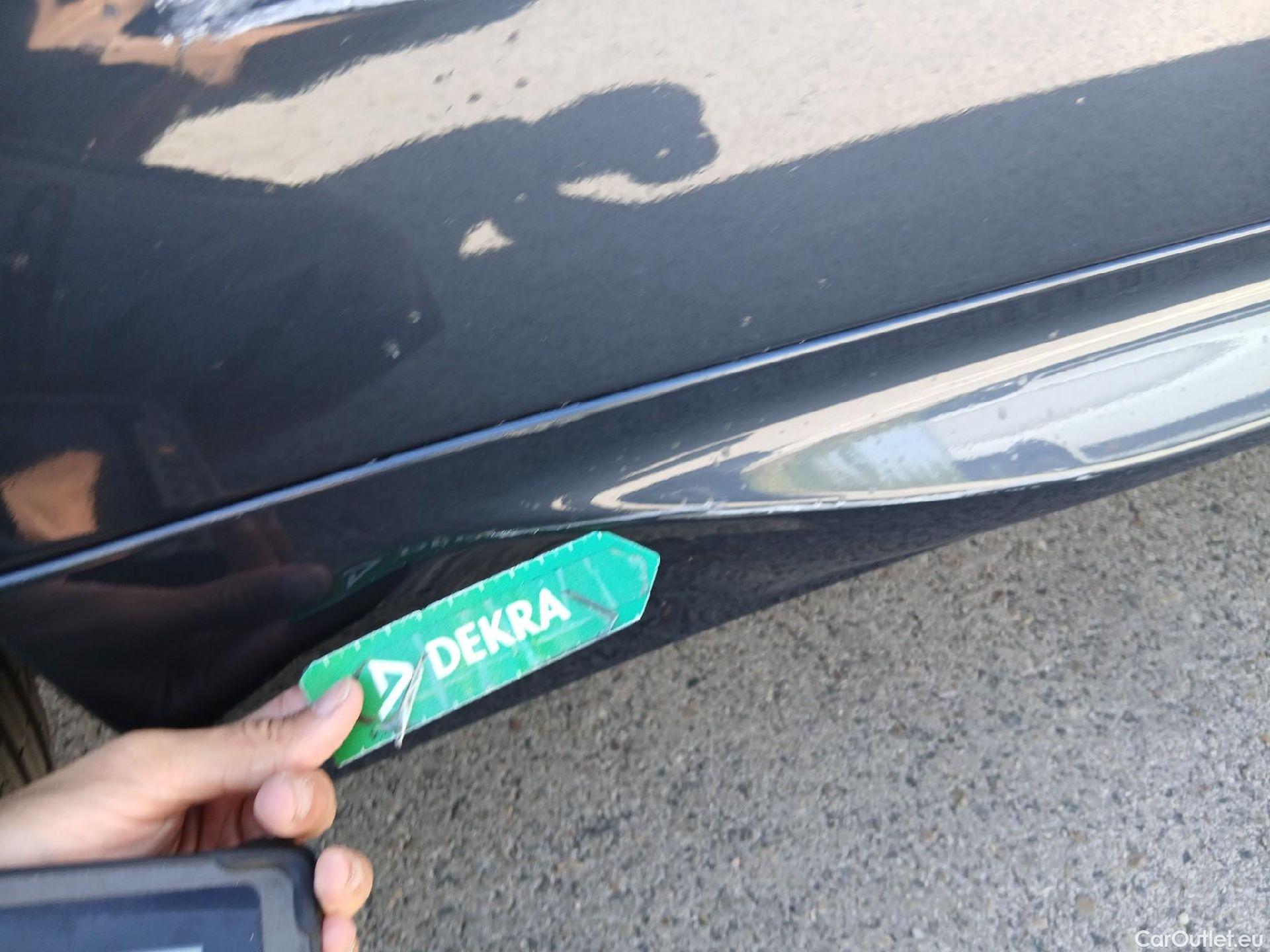 Volvo  XC60 VOLVO  / 2017 / 5P / todoterreno 2.0 B4 D Core Auto #28