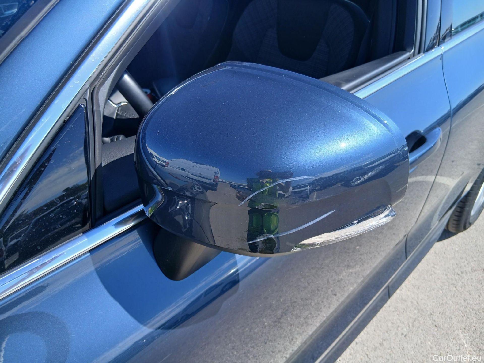  Volvo  XC60 VOLVO  / 2017 / 5P / todoterreno 2.0 B4 D Core Auto #9