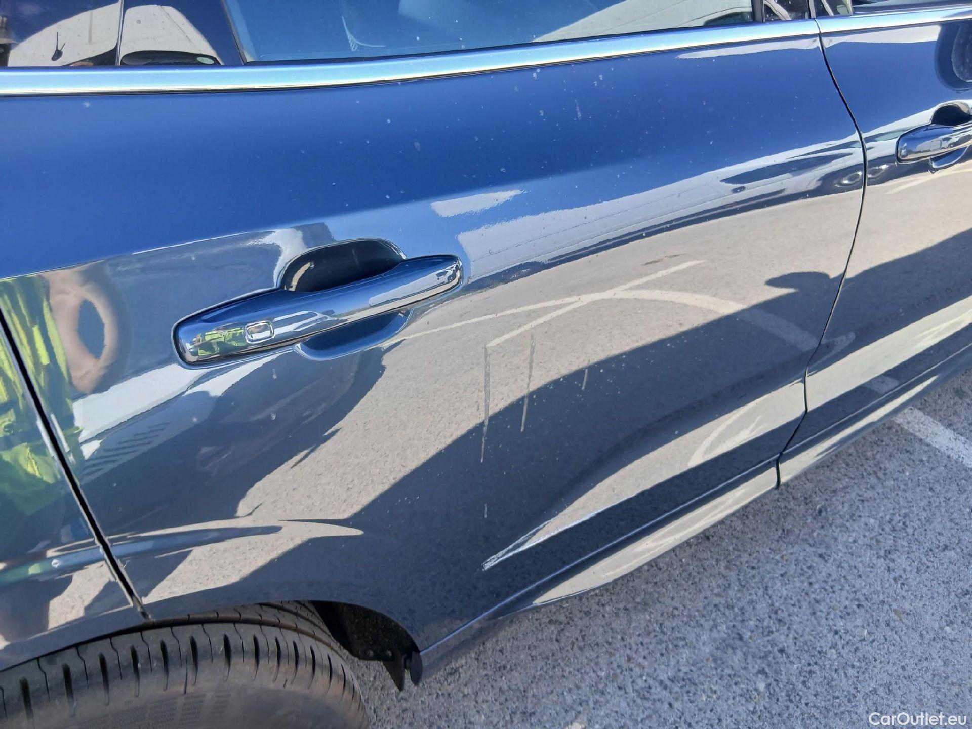  Volvo  XC60 VOLVO  / 2017 / 5P / todoterreno 2.0 B4 D Core Auto #26