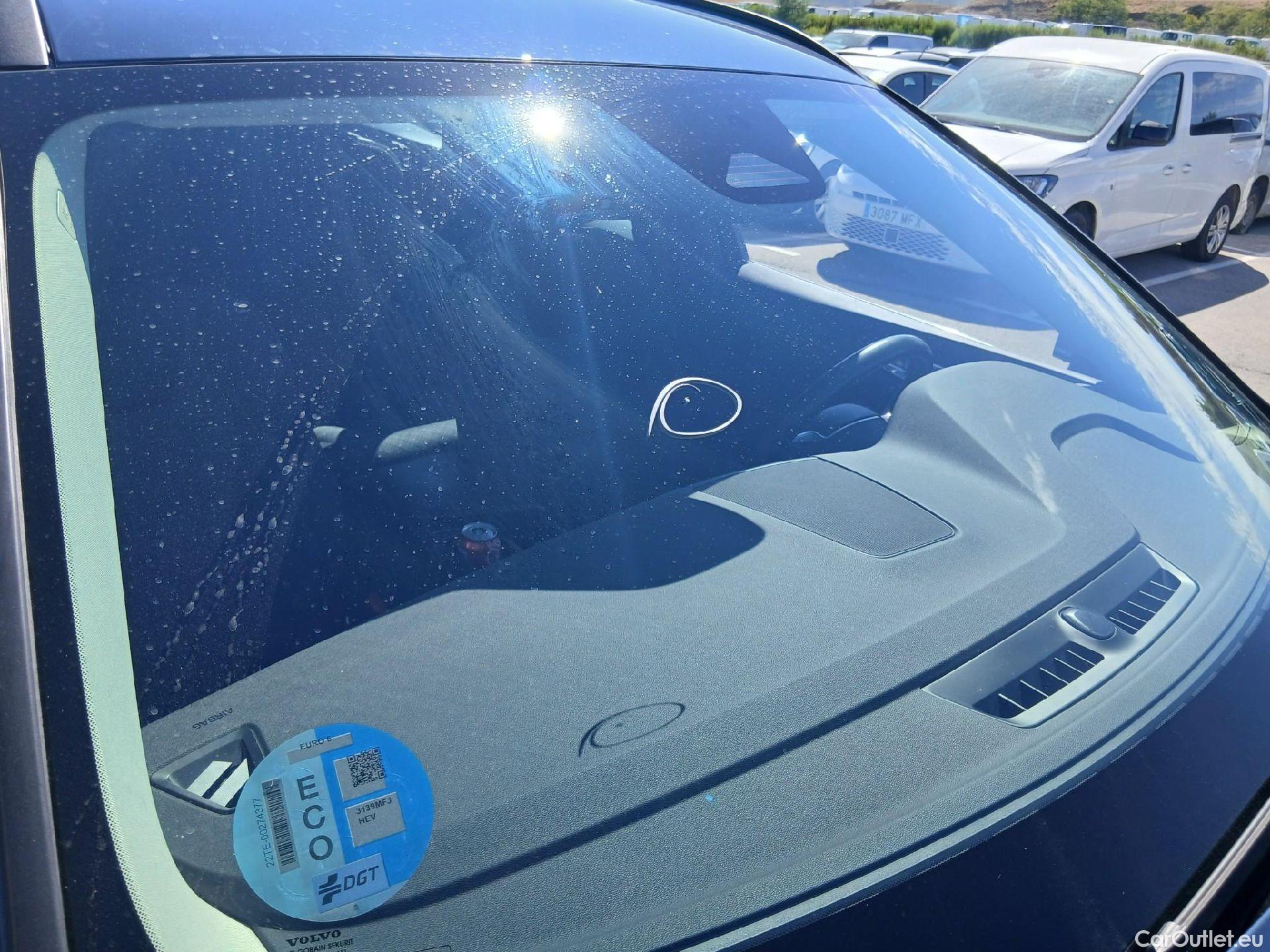  Volvo  XC60 VOLVO  / 2017 / 5P / todoterreno 2.0 B4 D Core Auto #2
