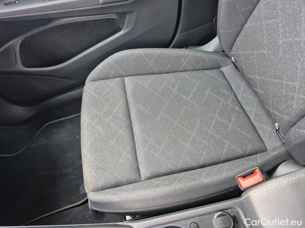  Volkswagen  Golf  VIII Berlina Life eTSI 1.0 TSI 110CV AT7 E6d #1