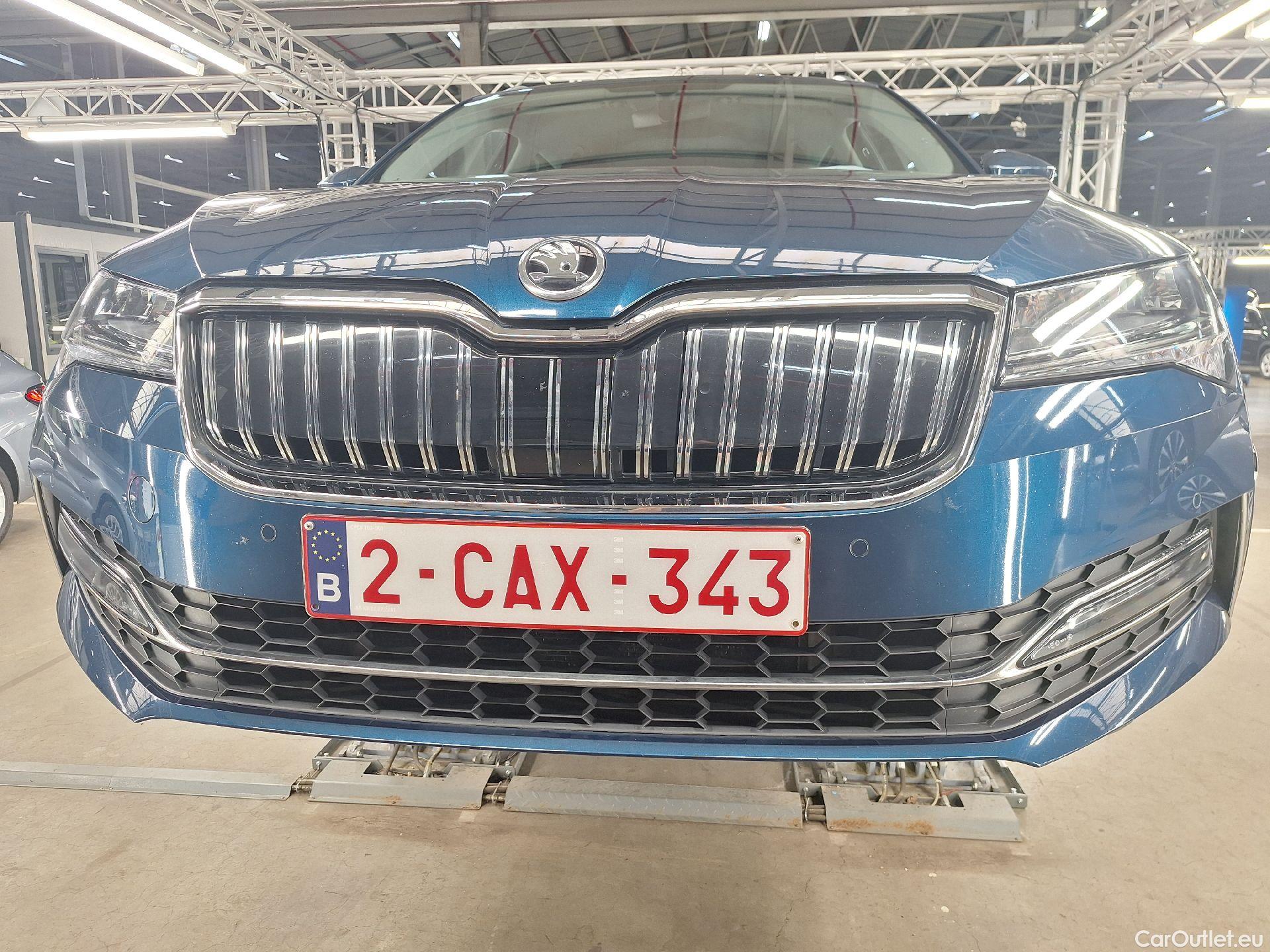  Skoda  Superb Skoda,  C FL'19 PHEV, Skoda  Combi 1.4 TSI iV 160kW DSG6 Clever 5d #45