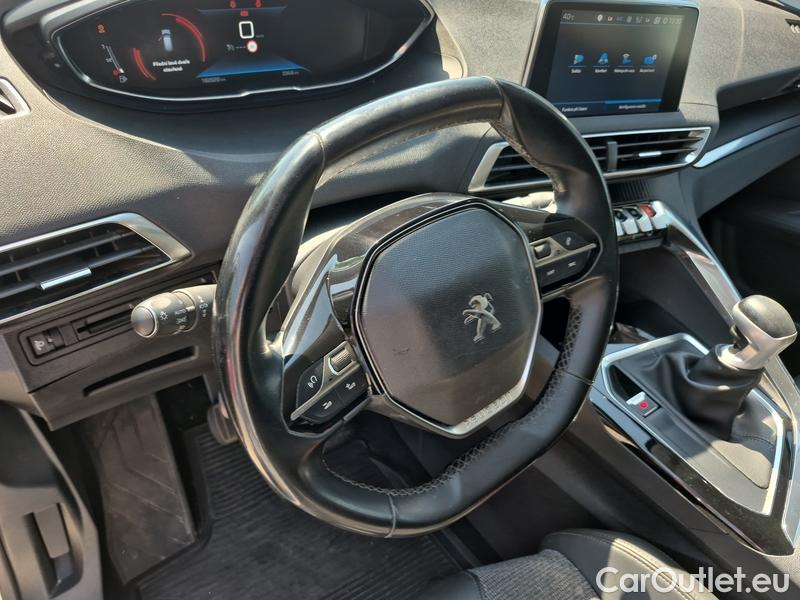  Peugeot  3008  (2016)  1.5bHDi 130 Allure #7