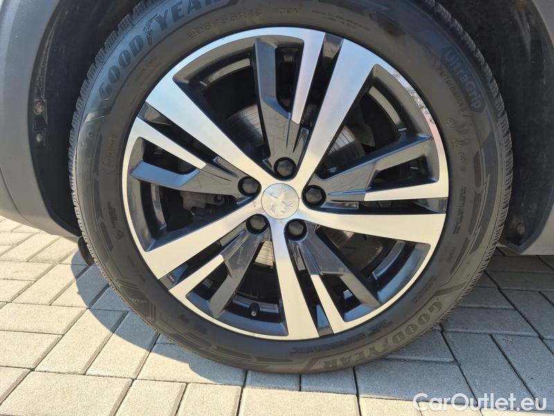  Peugeot  3008  (2016)  1.5bHDi 130 Allure #3