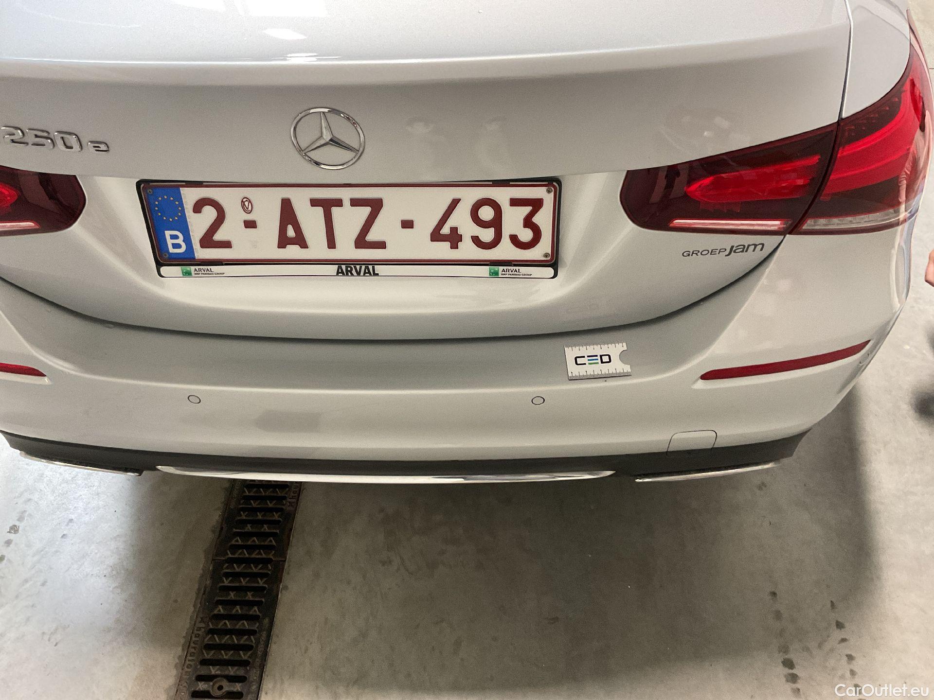  Mercedes  A-Klasse Mercedes, A-Class Berline '18, Mercedes-Benz  Limousine A 250e Business S #12