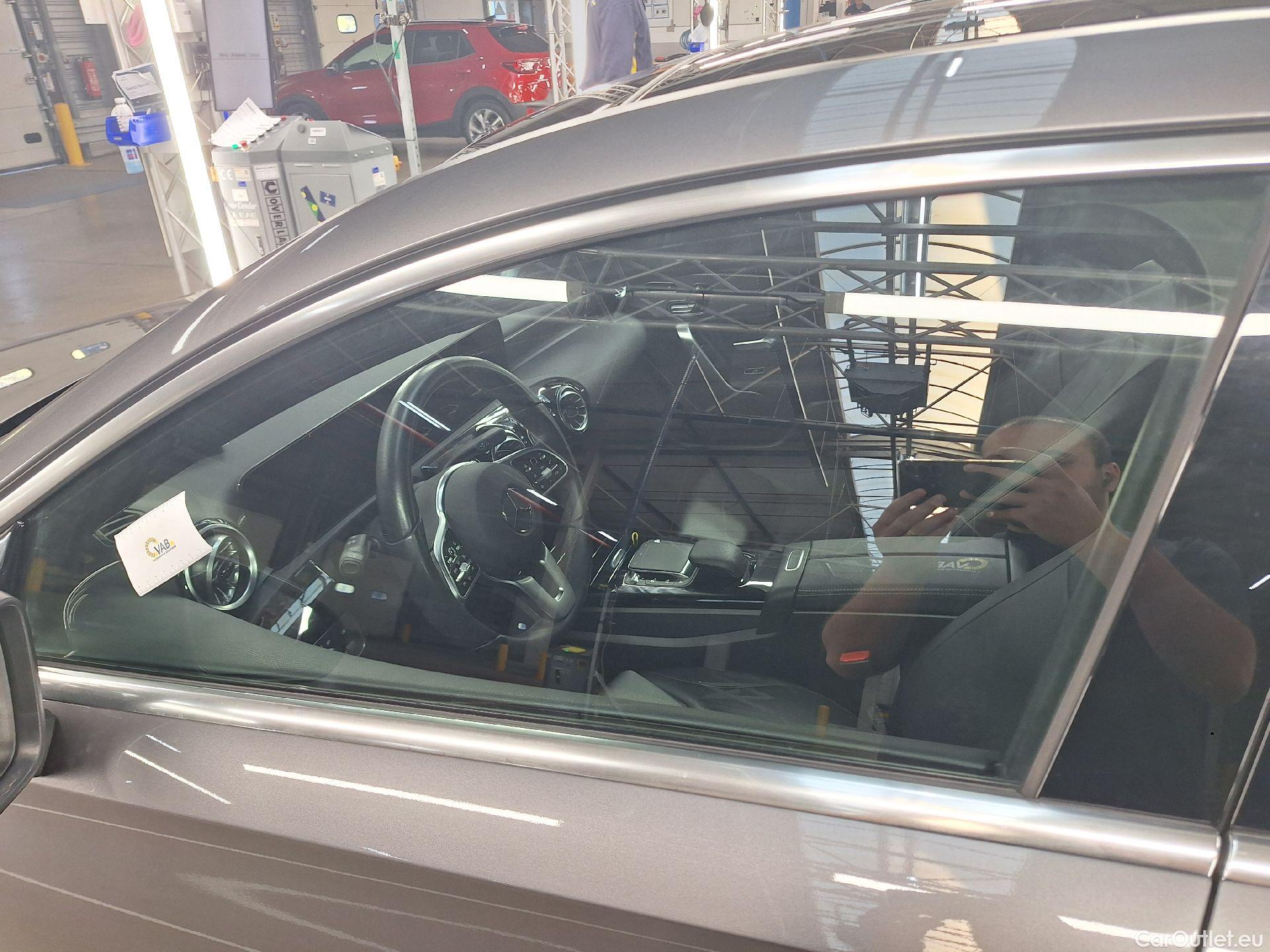  Mercedes  A-Klasse Mercedes, A-Class Berline '18, Mercedes-Benz  Limousine A 180d Business S #7