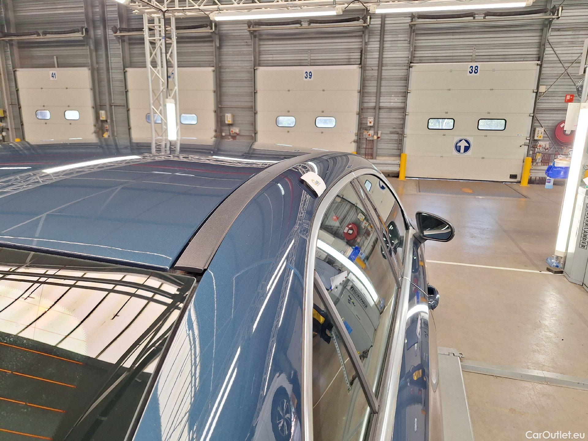  Mercedes  A-Klasse Mercedes, A-Class Berline '18, Mercedes-Benz  Limousine A 250e Business S #15