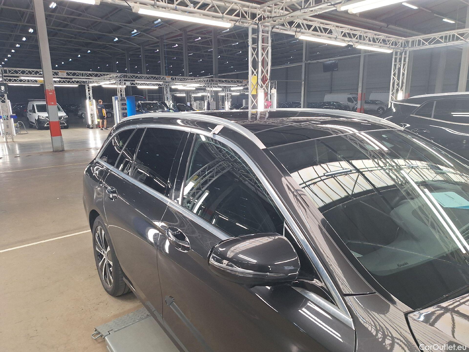  Mercedes  E-Klasse Mercedes, E-Class Break FL'20, E Break 300 e 225kW Bus.So.Aut #1