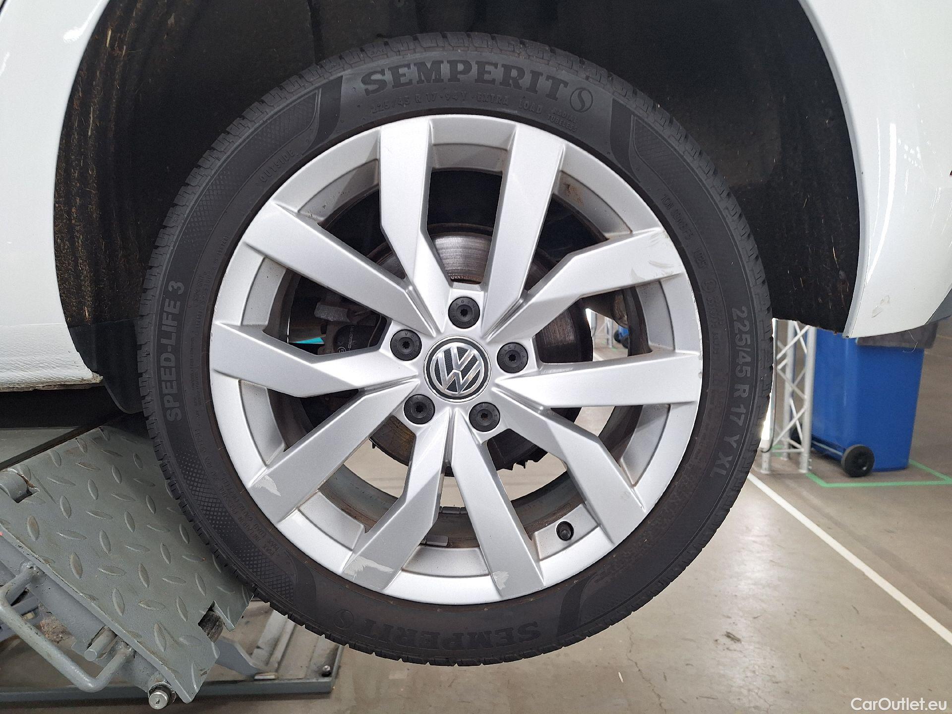  Volkswagen  Golf  VW, VII FL'16, 2.0TDi 150 Highline 5d #16