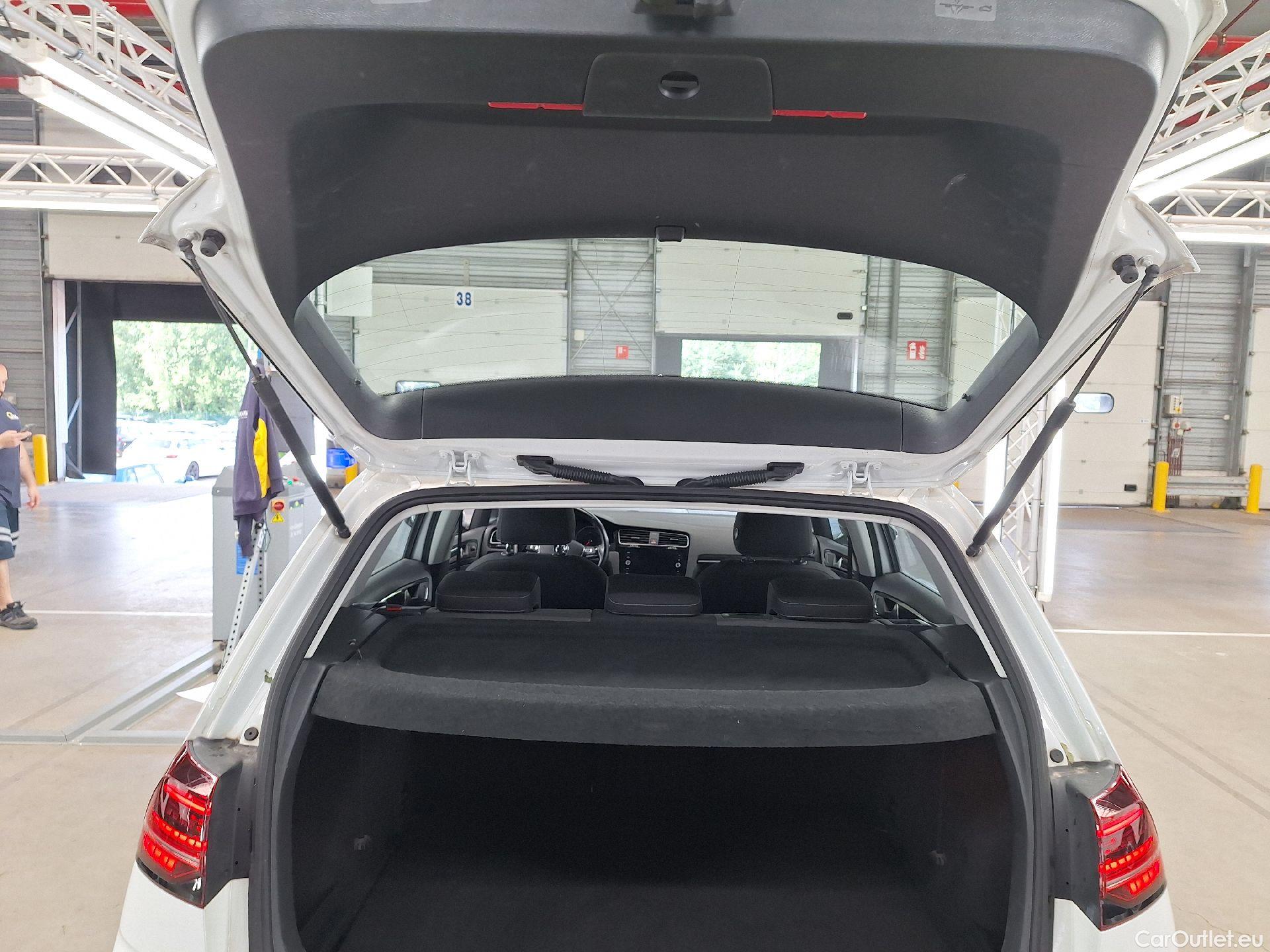  Volkswagen  Golf  VW, VII FL'16, 2.0TDi 150 Highline 5d #5