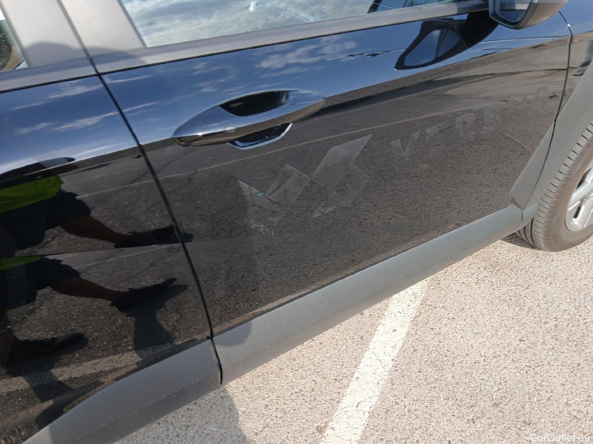  Hyundai  Konna HYUNDAI Kona / 2023 / 5P / todoterreno 1.6 GDI HEV Maxx DCT #16