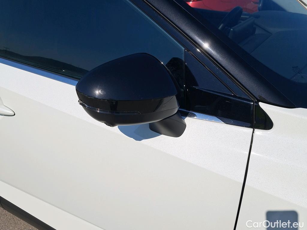  Nissan  Qashqai NISSAN  / 2021 / 5P / todoterreno DIG-T 116kW Xtronic N-Connecta #5