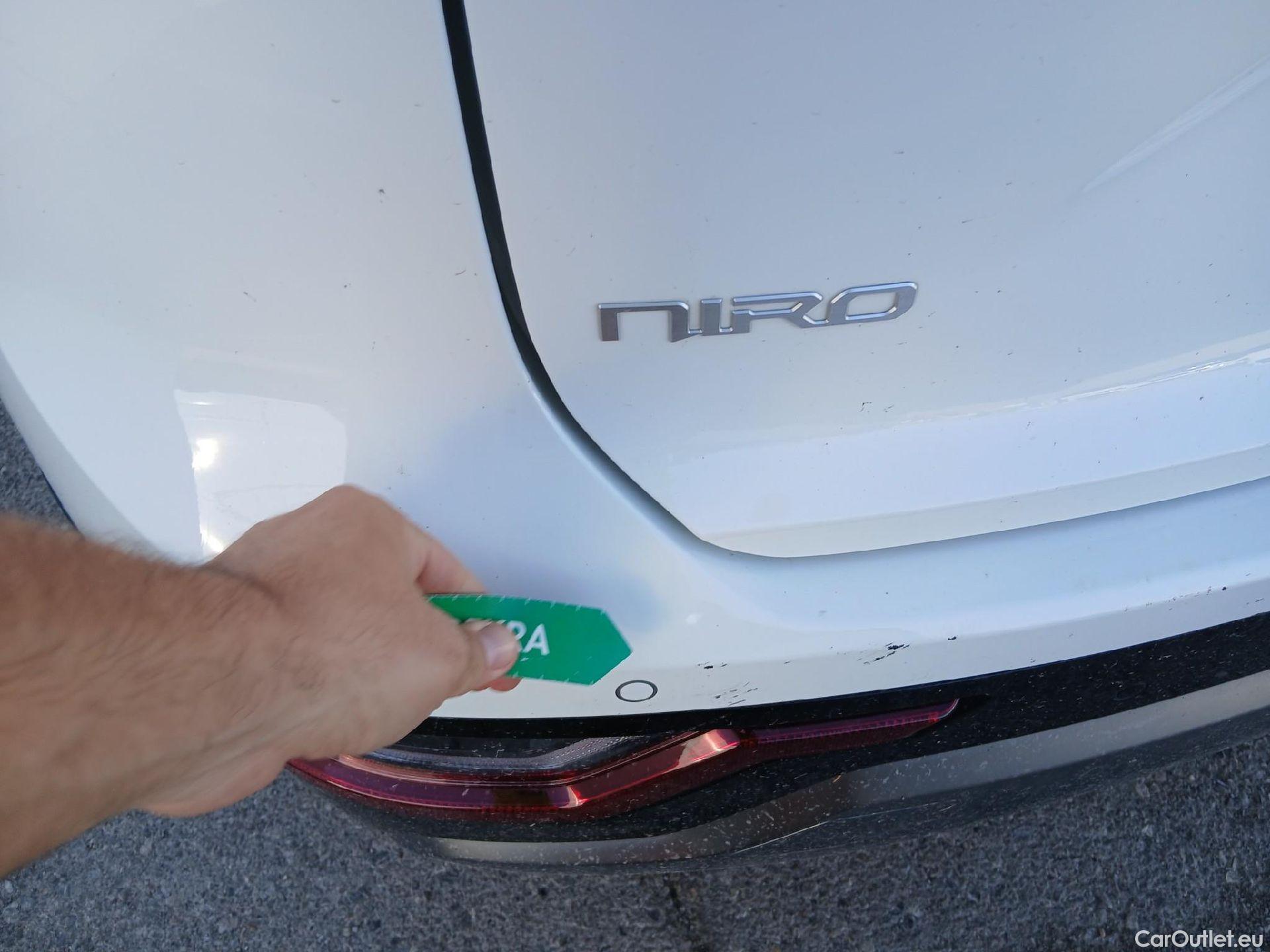  KIA  Niro KIA  / 2022 / 5P / crossover 1.6 GDi HEV 104kW (141CV) Drive #19