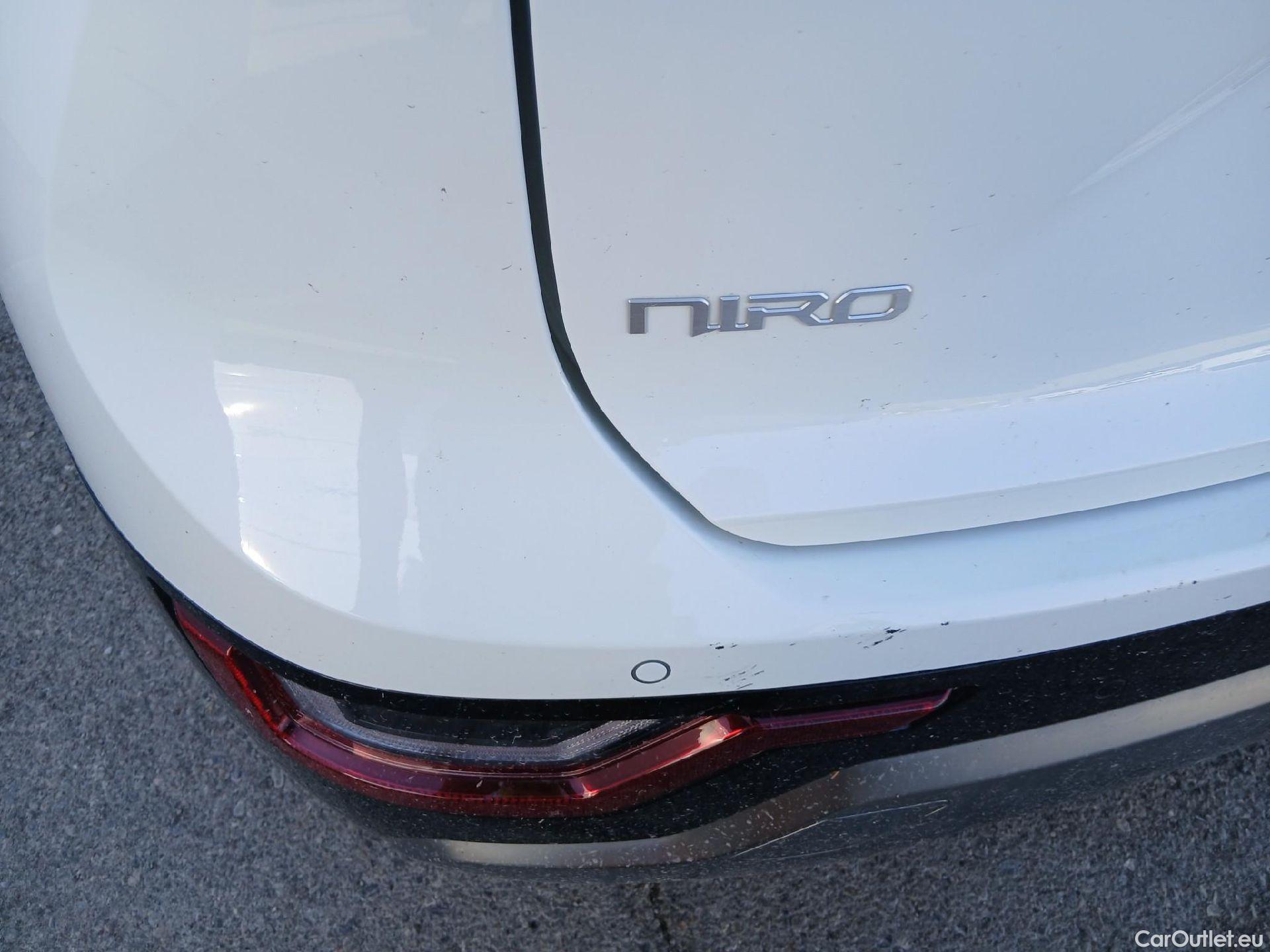  KIA  Niro KIA  / 2022 / 5P / crossover 1.6 GDi HEV 104kW (141CV) Drive #20