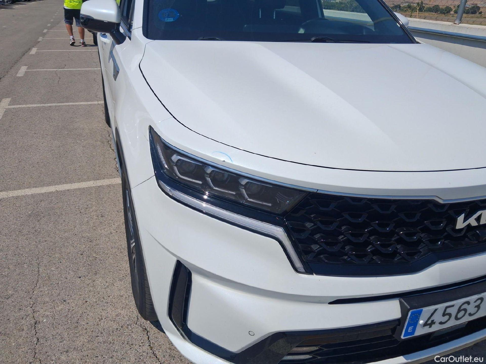  KIA  Sorento KIA  / 2020 / 5P / todoterreno 1.6 T-GDi PHEV Emotion 4x4 7pl P.Luxury #13