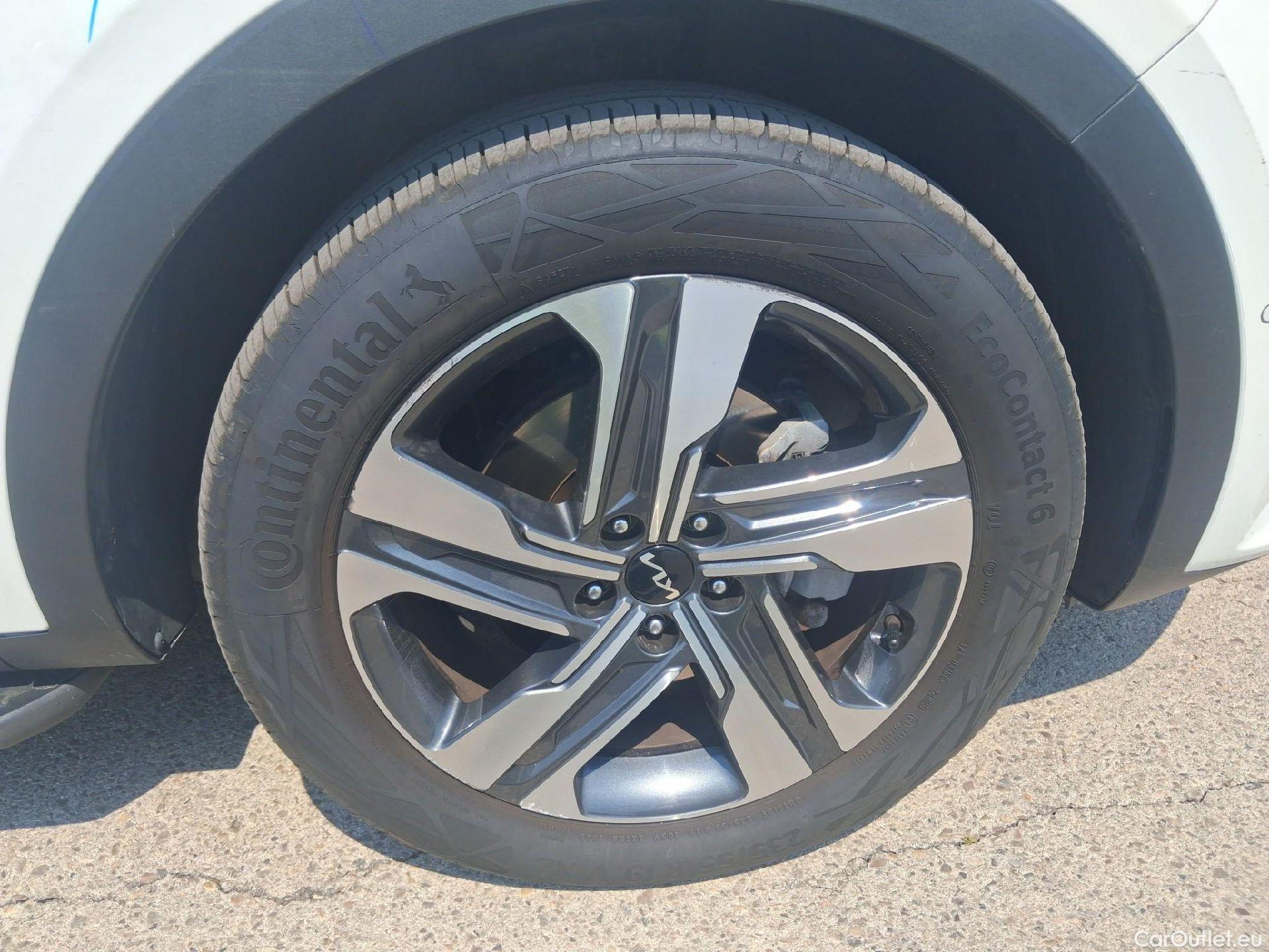  KIA  Sorento KIA  / 2020 / 5P / todoterreno 1.6 T-GDi PHEV Emotion 4x4 7pl P.Luxury #48