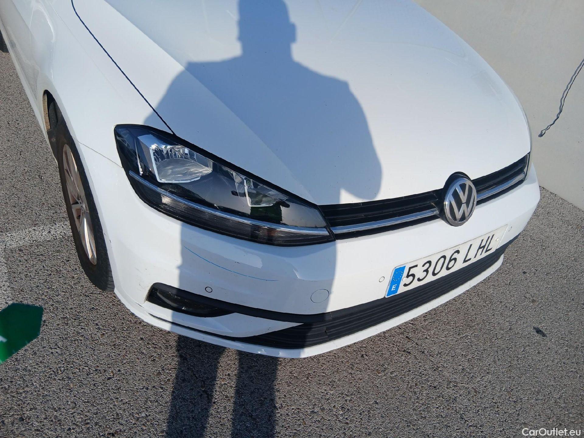  Volkswagen  Golf  VOLKSWAGEN / 2016 / 5P / berlina con portón Last Edition 1.6 TDI 85kW (115CV) #3
