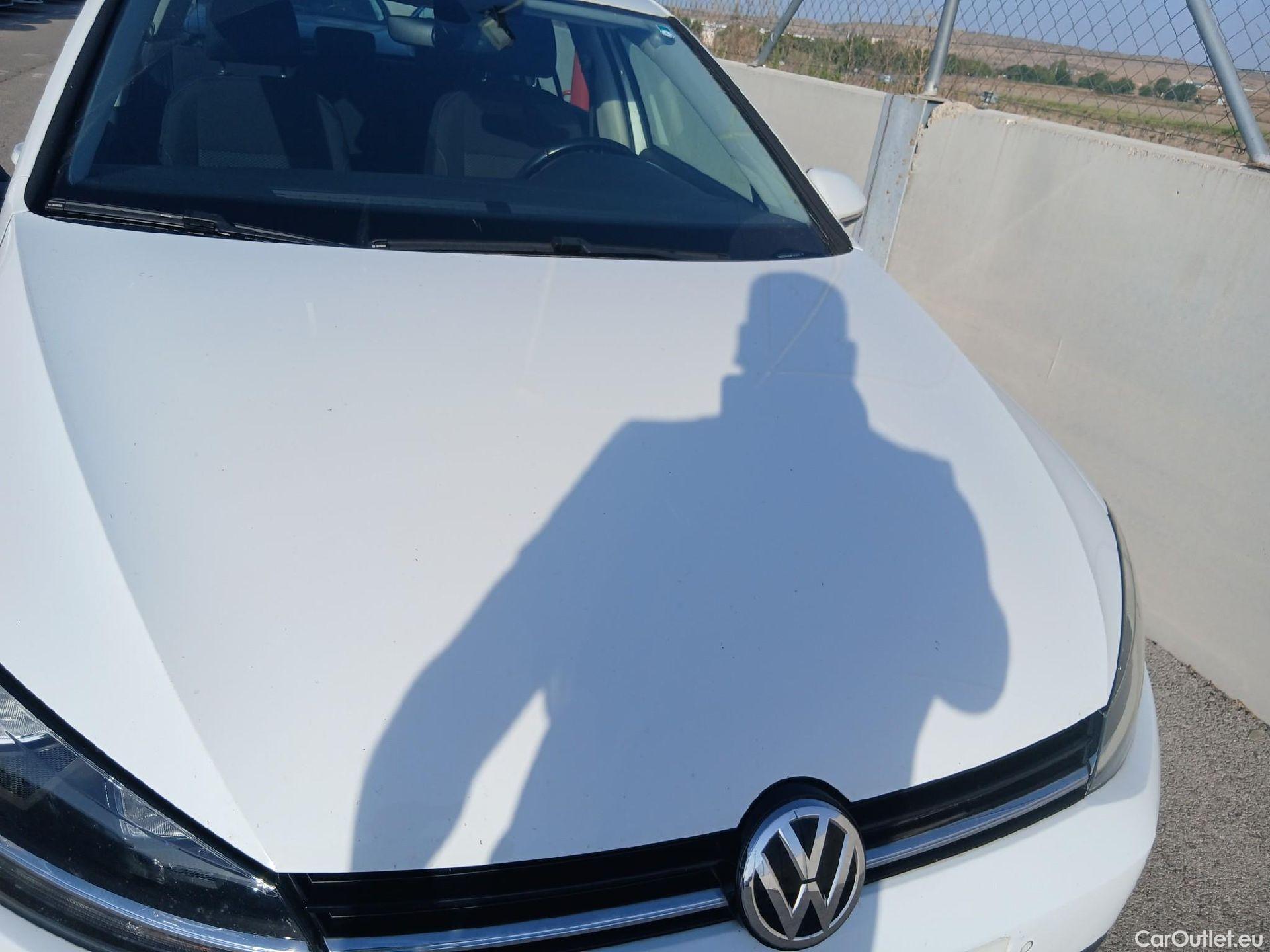  Volkswagen  Golf  VOLKSWAGEN / 2016 / 5P / berlina con portón Last Edition 1.6 TDI 85kW (115CV) #6