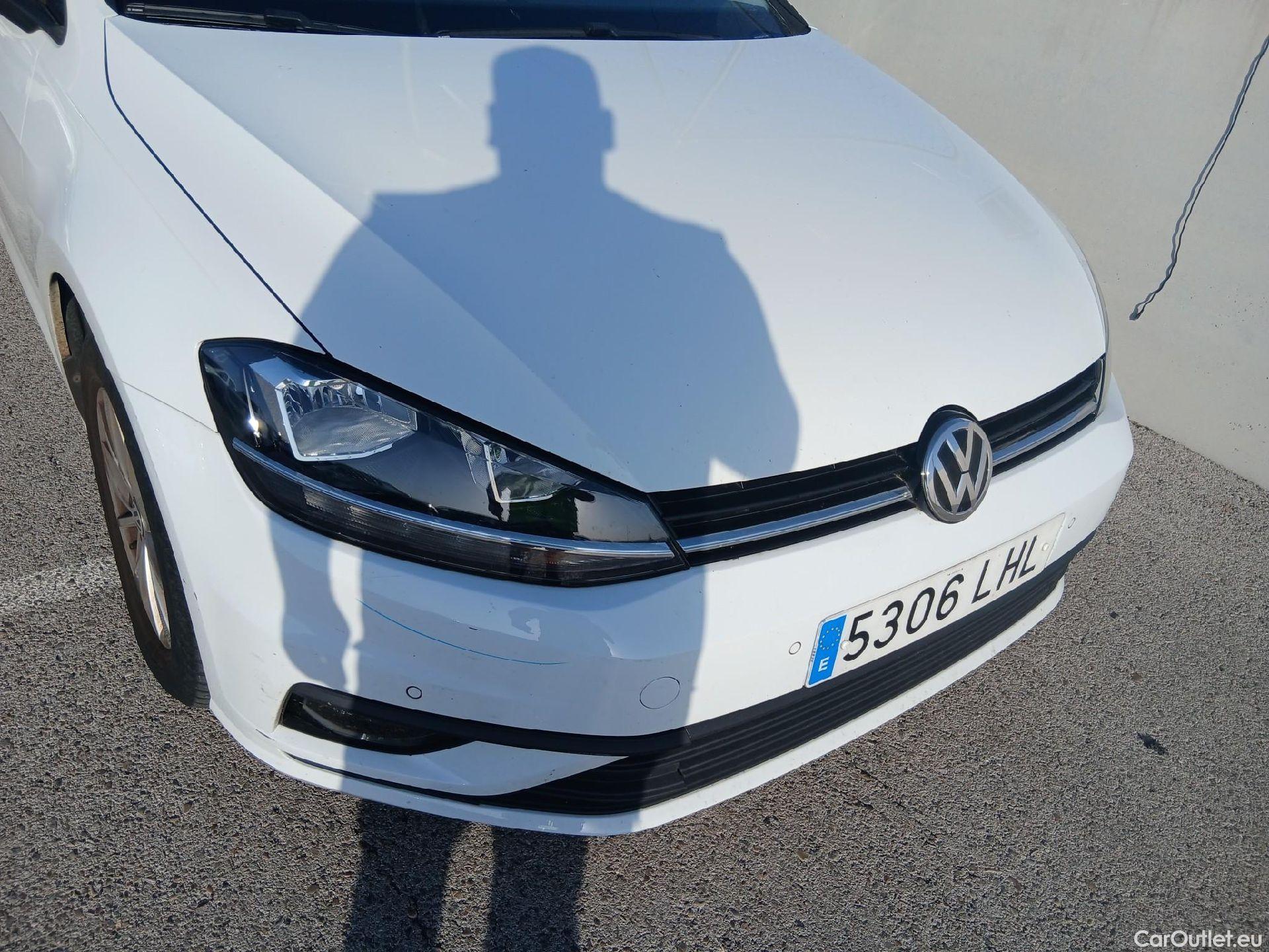  Volkswagen  Golf  VOLKSWAGEN / 2016 / 5P / berlina con portón Last Edition 1.6 TDI 85kW (115CV) #4