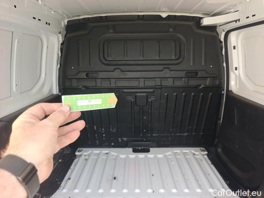  Citroen  Berlingo CITROEN  / 2018 / 4P / furgón derivado de turismo Talla M BlueHDi 100 CLUB #16