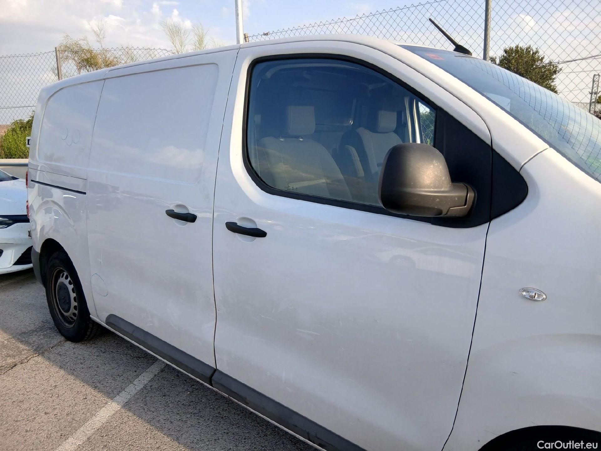  Citroen  Jumpy CITROEN  / 2016 / 4P / furgón Furgón Talla M BlueHDi 100 S&S 6v #35