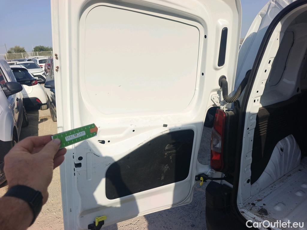  Citroen  Berlingo CITROEN  / 2018 / 4P / furgón derivado de turismo Talla M BlueHDi 100 CLUB #21