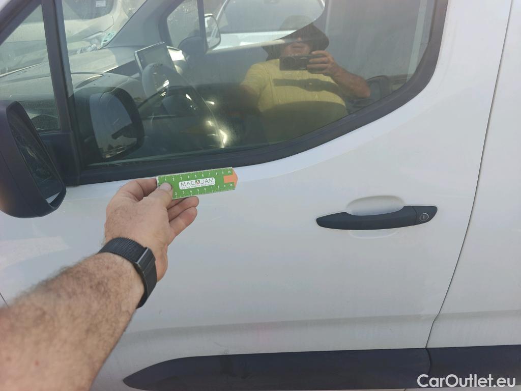  Citroen  Berlingo CITROEN  / 2018 / 4P / furgón derivado de turismo Talla M BlueHDi 100 CLUB #32