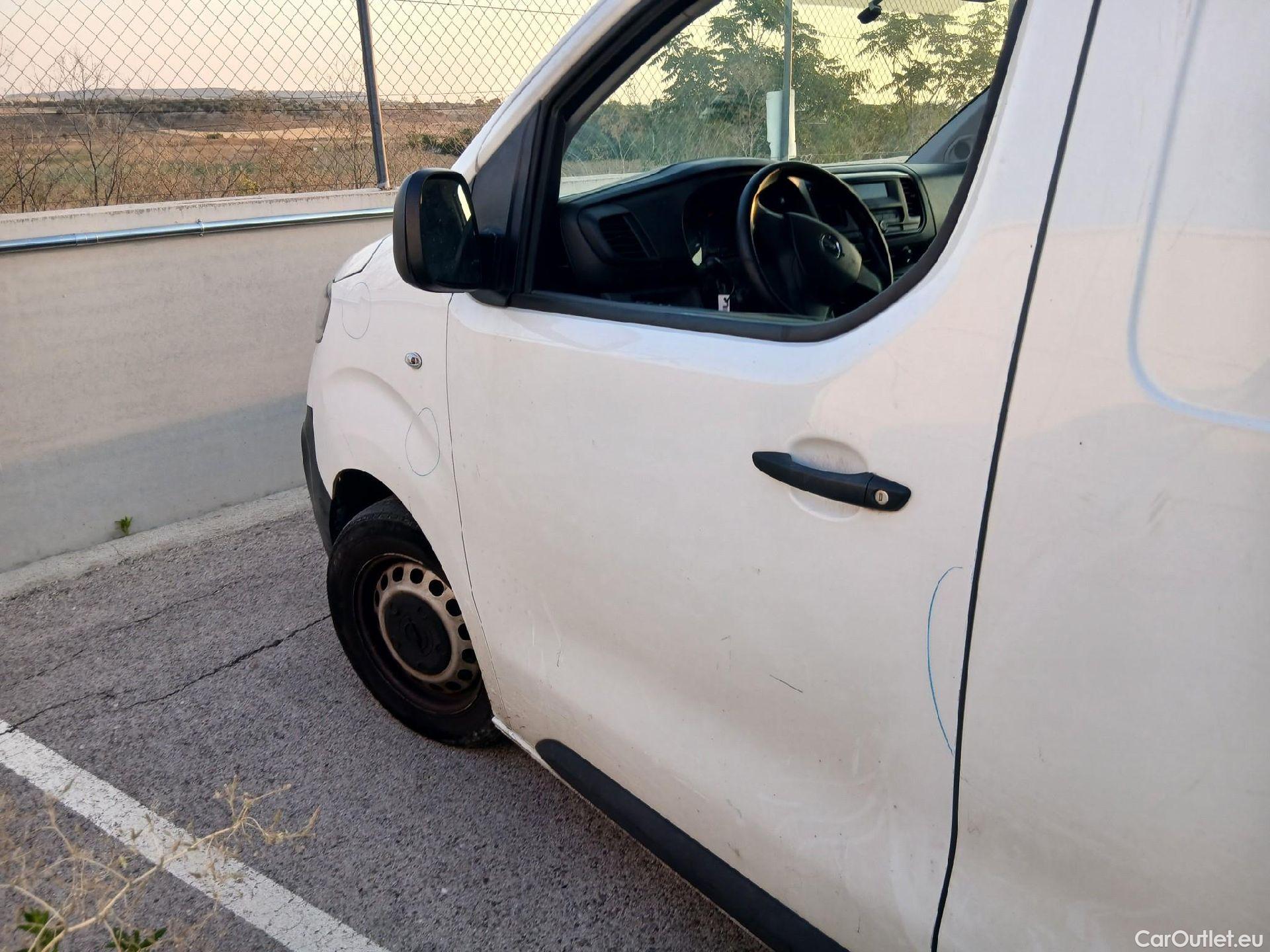  Opel  Vivaro OPEL  / 2019 / 4P / furgón 1.5 Diésel 88kW (120CV) M Std Express #11