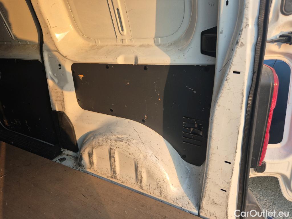  Opel  Vivaro OPEL  / 2019 / 4P / furgón 1.5 Diésel 88kW (120CV) M Std Select #24