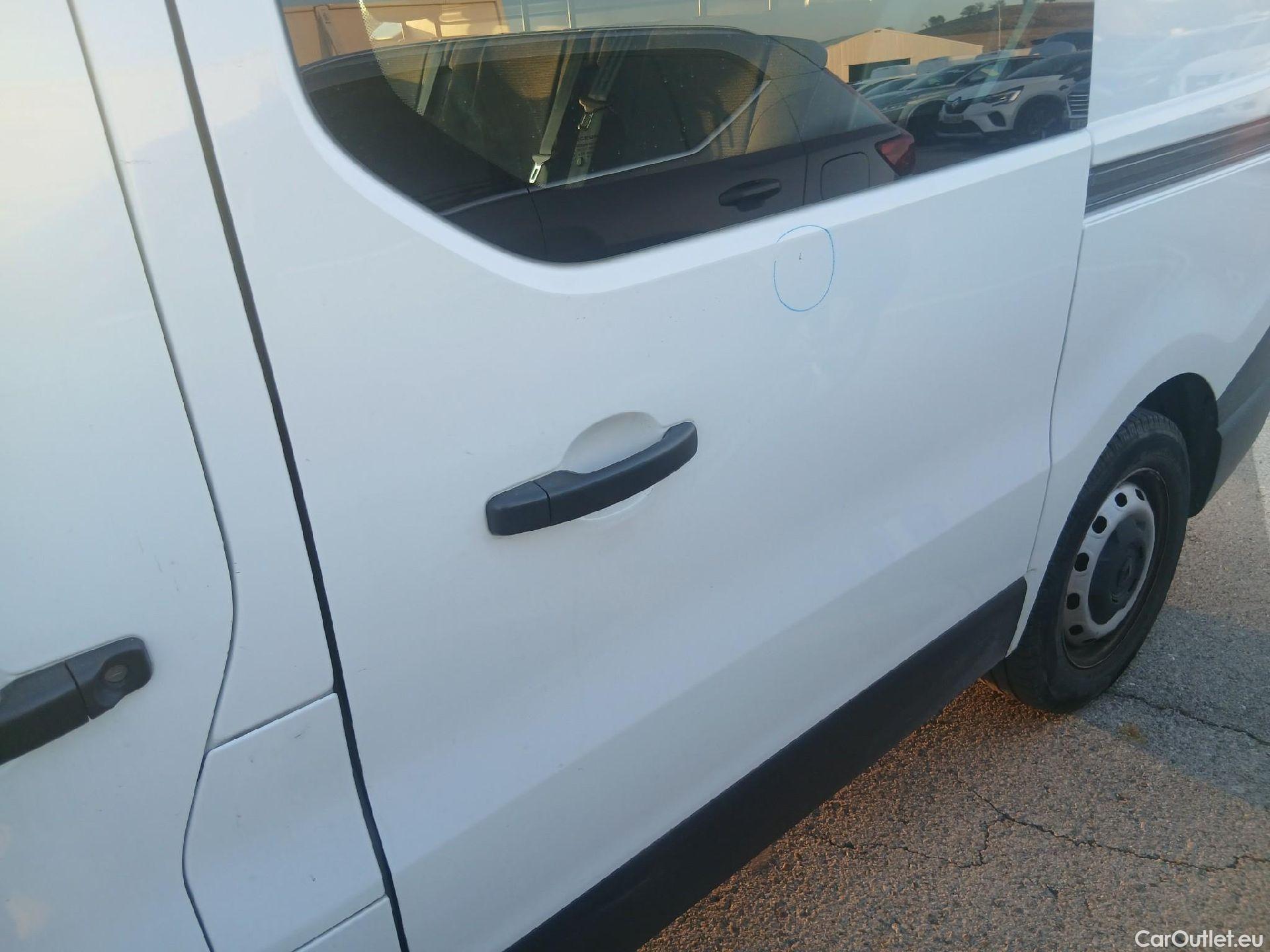  Renault  Trafic RENAULT  / 2019 / 4P / furgón Doble Cabina 27 L1 Energy BluedCi 88 kW #3