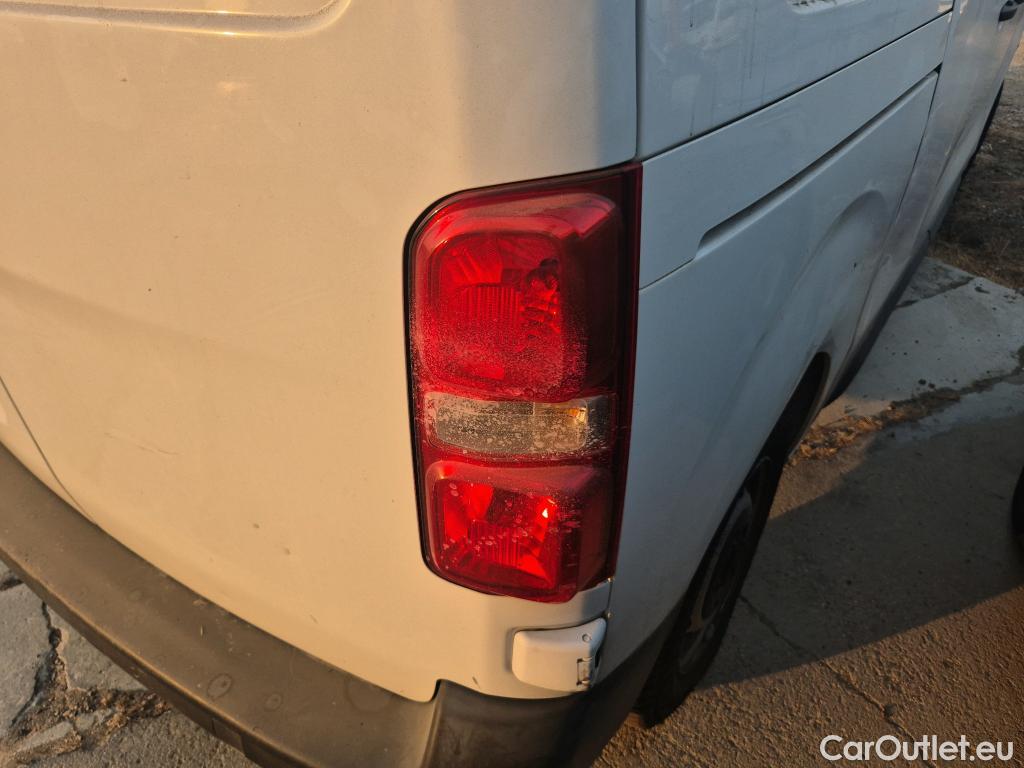  Opel  Vivaro OPEL  / 2019 / 4P / furgón 1.5 Diésel 88kW (120CV) M Std Select #54