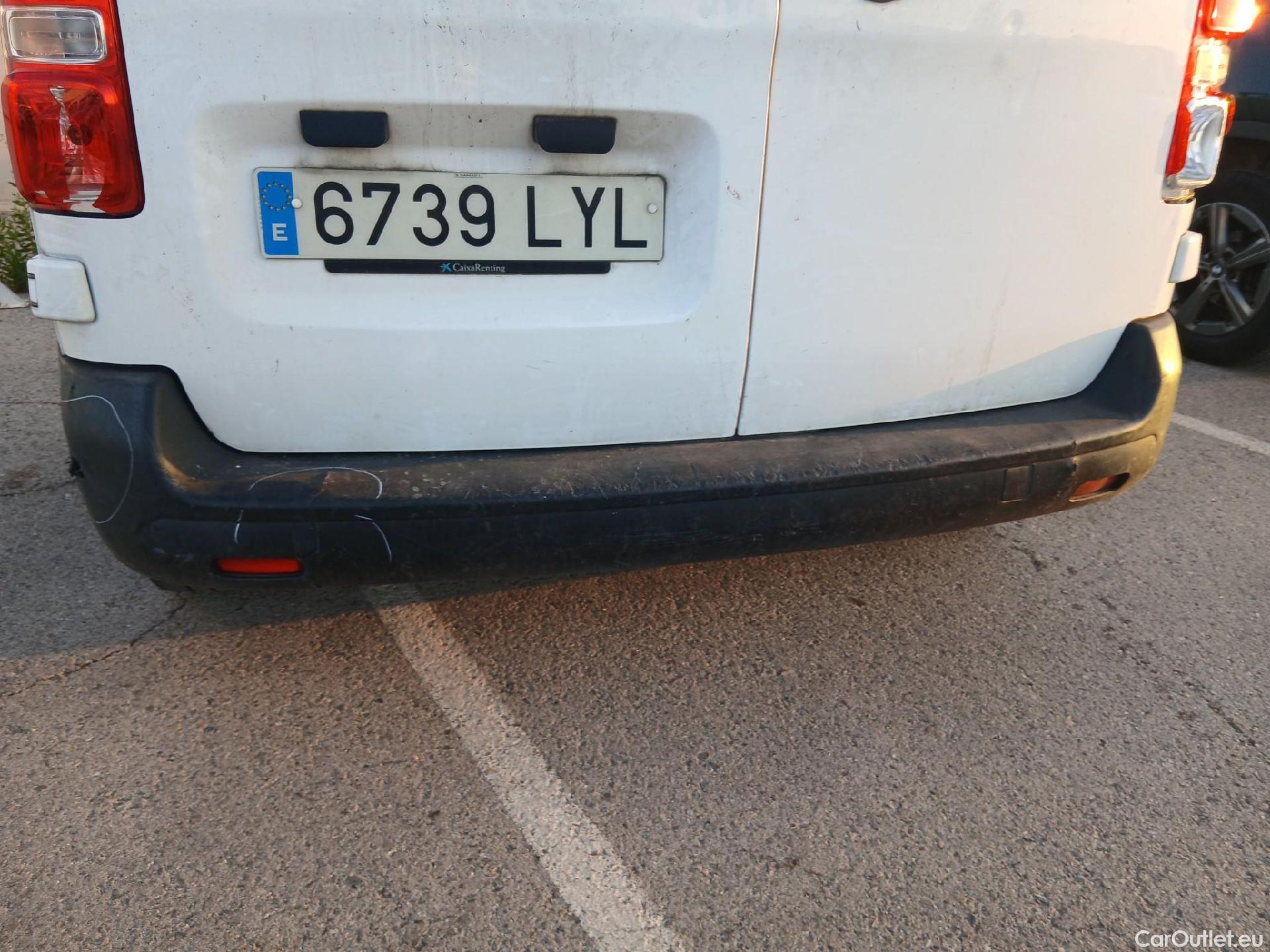  Opel  Vivaro OPEL  / 2019 / 4P / furgón 1.5 Diésel 88kW (120CV) M Std Express #25