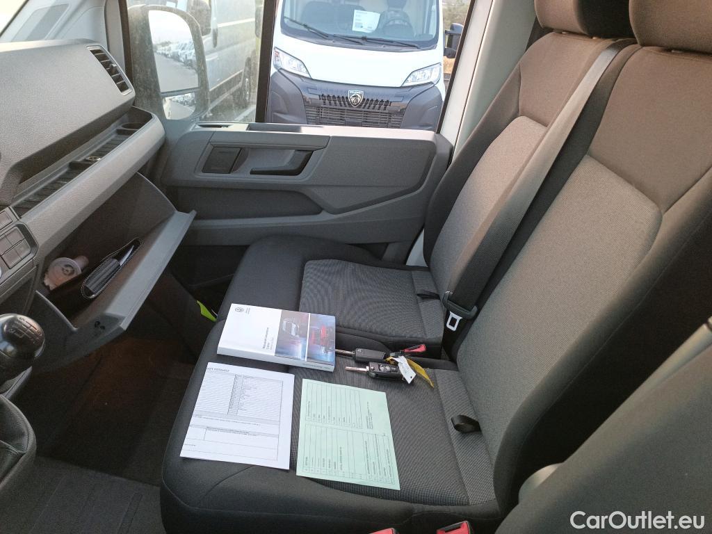  Volkswagen  Crafter VOLKSWAGEN  / 2017 / 4P / furgón 35 Furgón BM TN L3H2 2.0TDI 103kW(140CV) #10