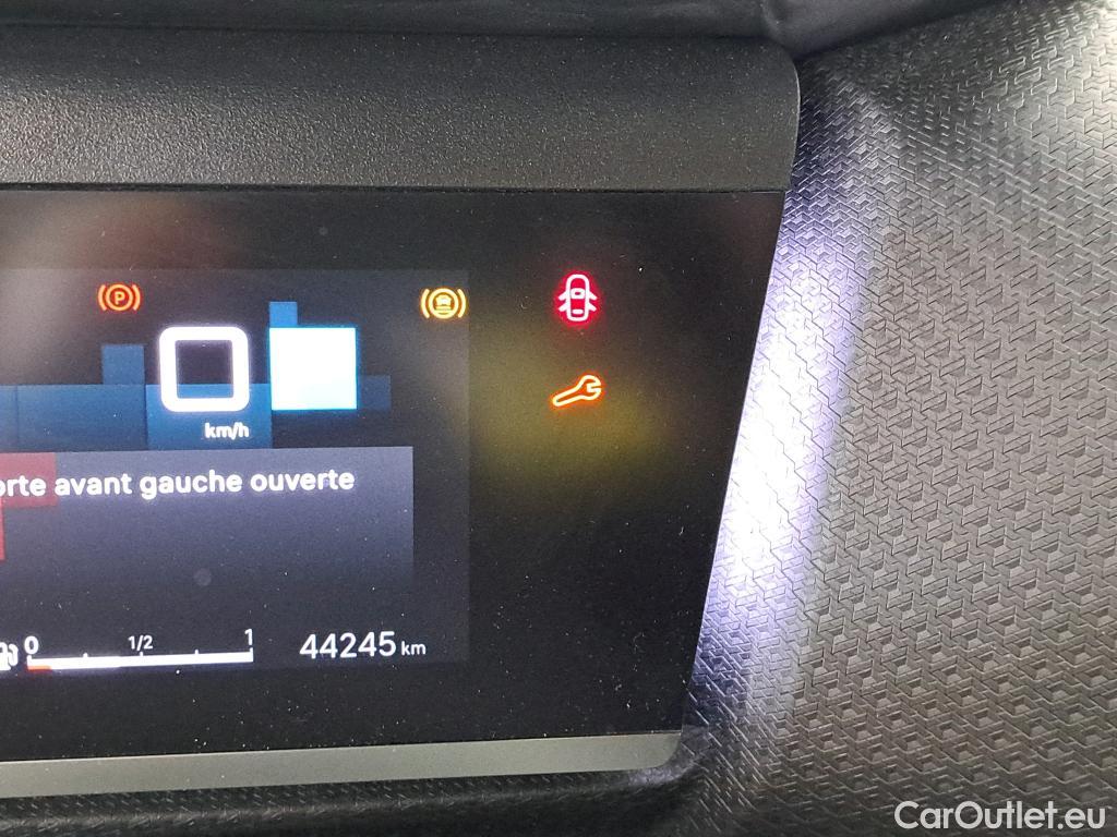  Citroen  C4 CITROEN  X / 2022 / 4P / Berline PureTech 130 S&S EAT8 Shine #8