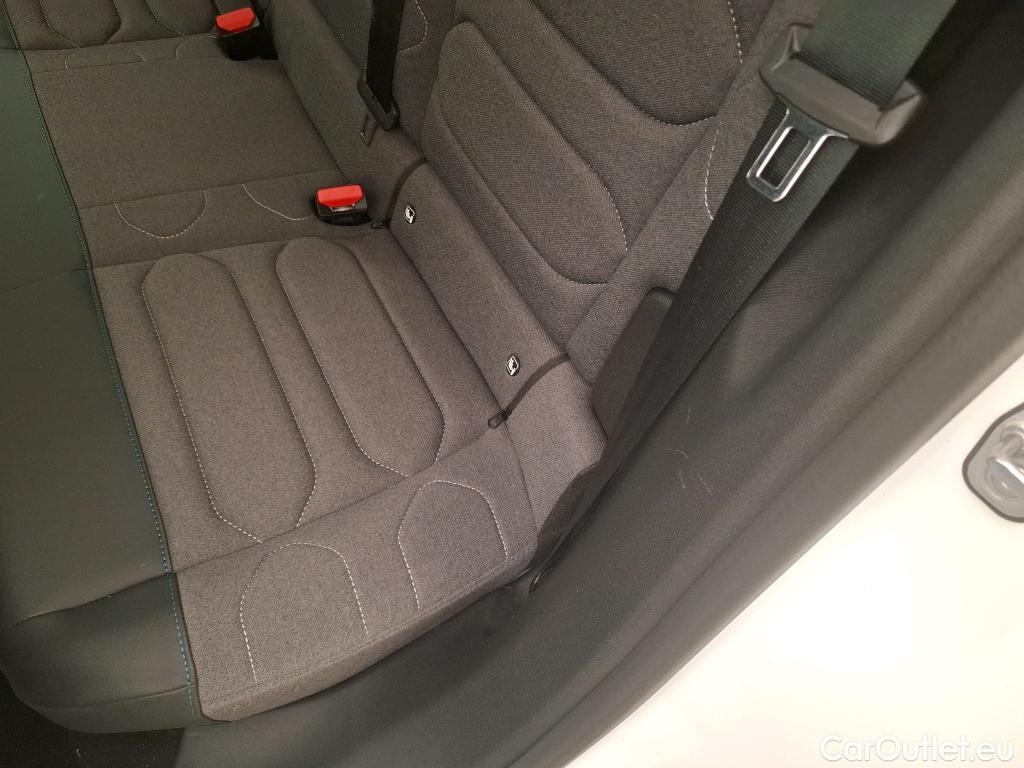  Citroen  C4  Berline Plus 1.2 PureTech 130CV BVM6 6E #8