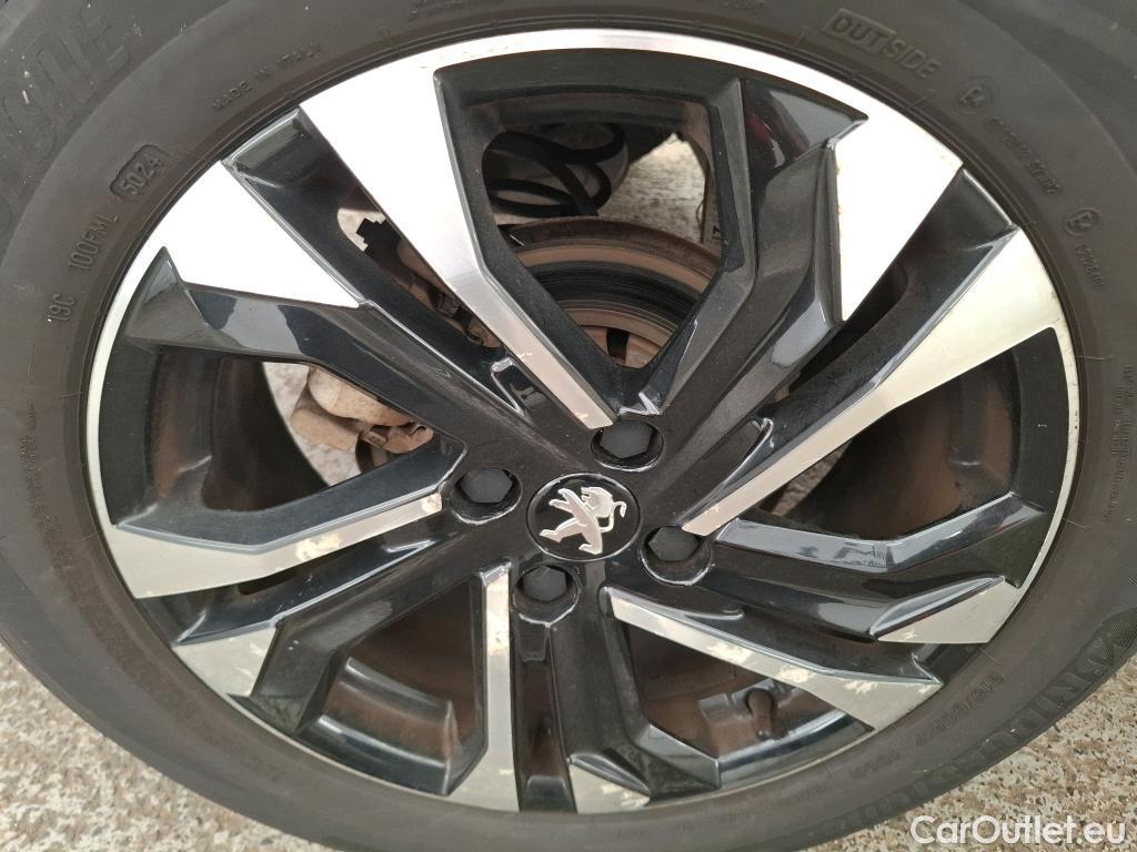  Peugeot  2008  Allure Pack 1.2 PureTech 130CV BVM6 E6d #14
