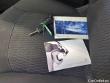  Peugeot  208 Peugeot  Signature 1.2 PureTech 82 5d #4