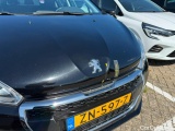  Peugeot  208 Peugeot  Signature 1.2 PureTech 82 5d #57