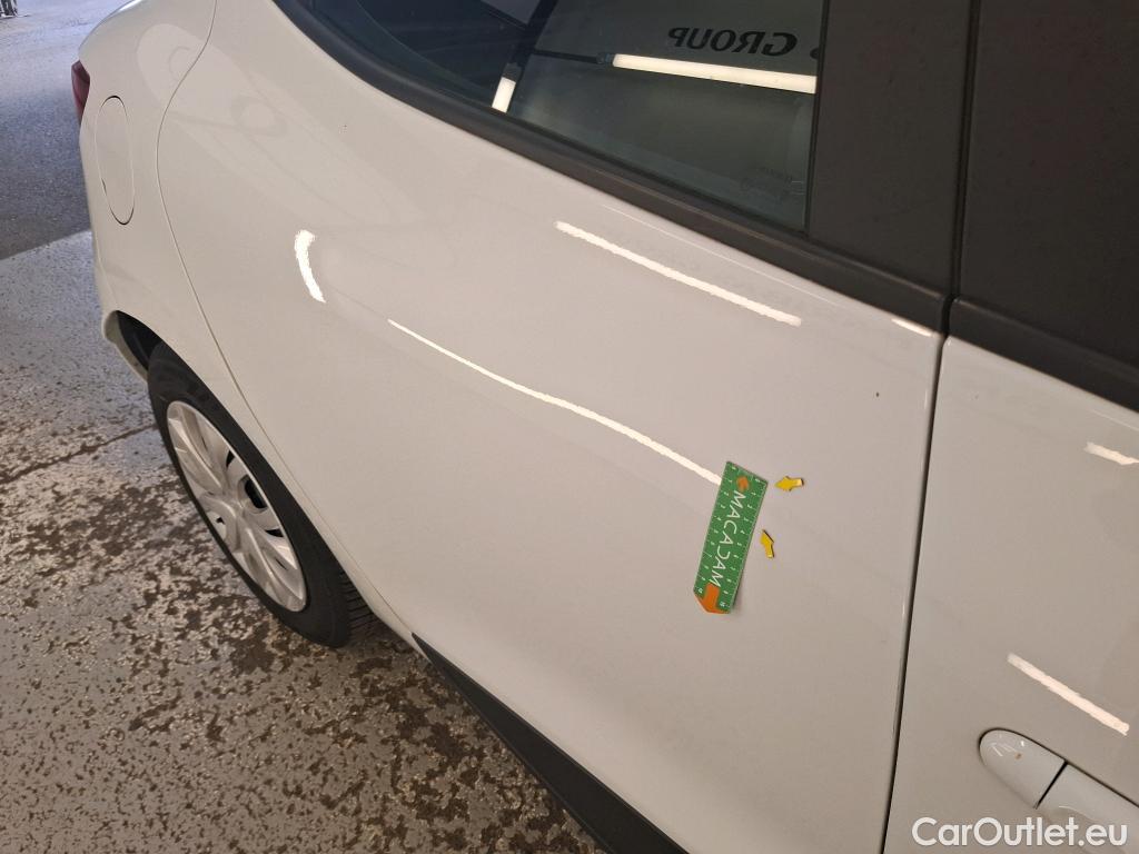  Renault  Clio  IV Air MediaNav 1.5 dCi 90CV BVM5 E6 #10
