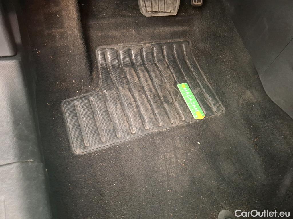  Peugeot  2008  Allure 1.2 PureTech 130CV BVA8 E6d #3