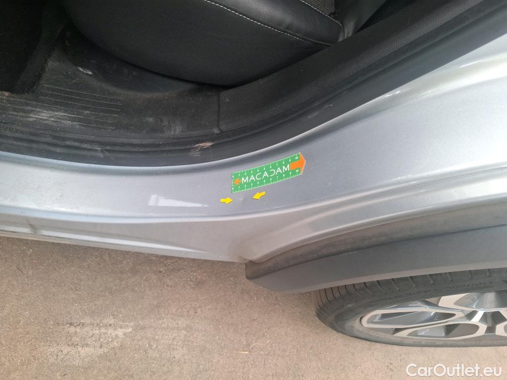  Renault  Captur RENAULT  / 2019 / 5P / SUV Intens E-TECH Plug-in 160 #34