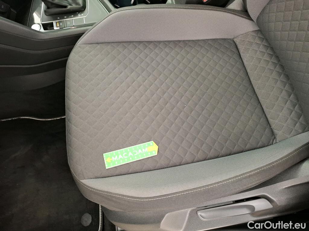  Volkswagen  Tiguan VOLKSWAGEN  / 2016 / 5P / SUV 1.5 TSI 150 EVO DSG7 Confortline Busines #16