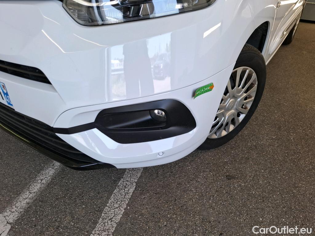  Toyota  Proace TOYOTA  City / 2019 / 4P / Fourgonnette 1.5 Medium 100 D-4D Business #14