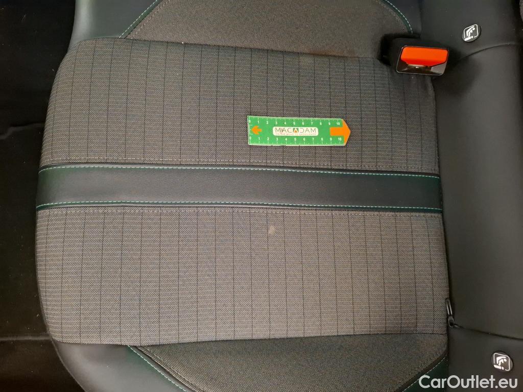  Peugeot  2008  Allure Pack 1.5 HDi 110CV BVM6 E6d #111