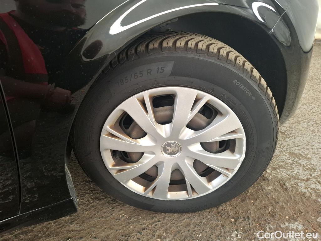  Peugeot  208  Affaire Premium Pack 1.6 HDi 75CV BVM5 E6 #17