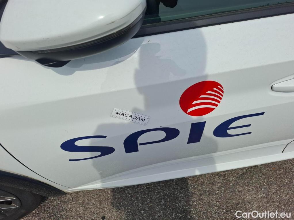  Peugeot  208  (e-) Active Business R 50kWh BVA / TRANSFO VP/VF #51