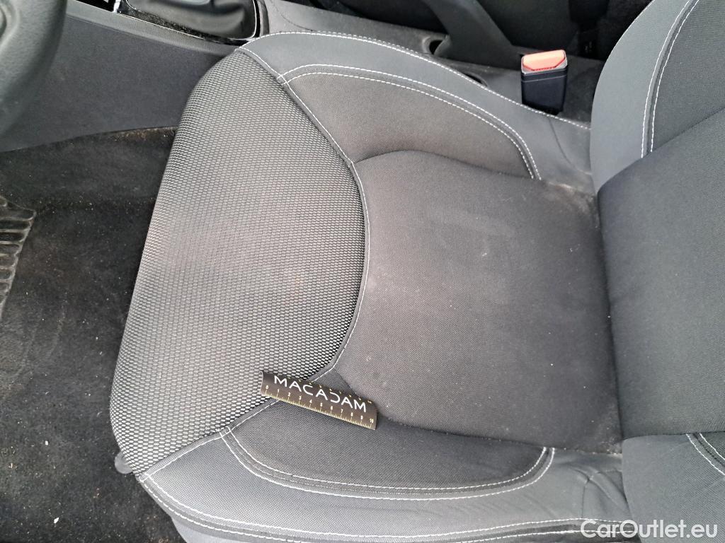  Renault  Clio  IV Air MediaNav 1.5 dCi 75CV BVM5 E6 #15
