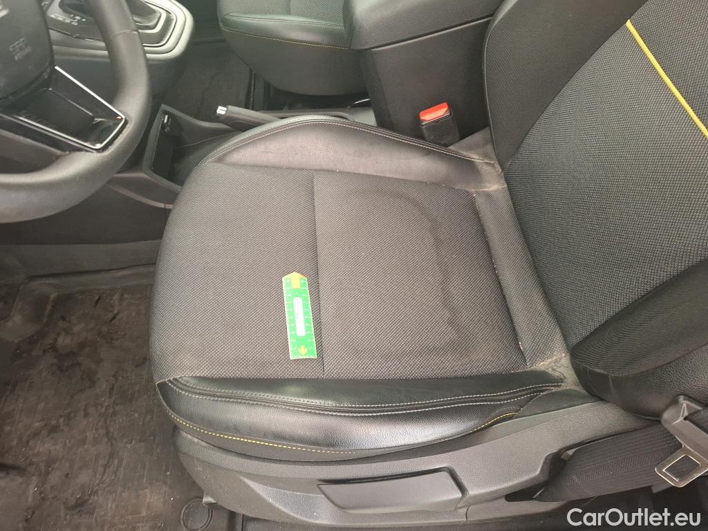  Renault  Kangoo RENAULT  / 2021 / 4P / Fourgonnette EXTRA TCE 130 BVA #3