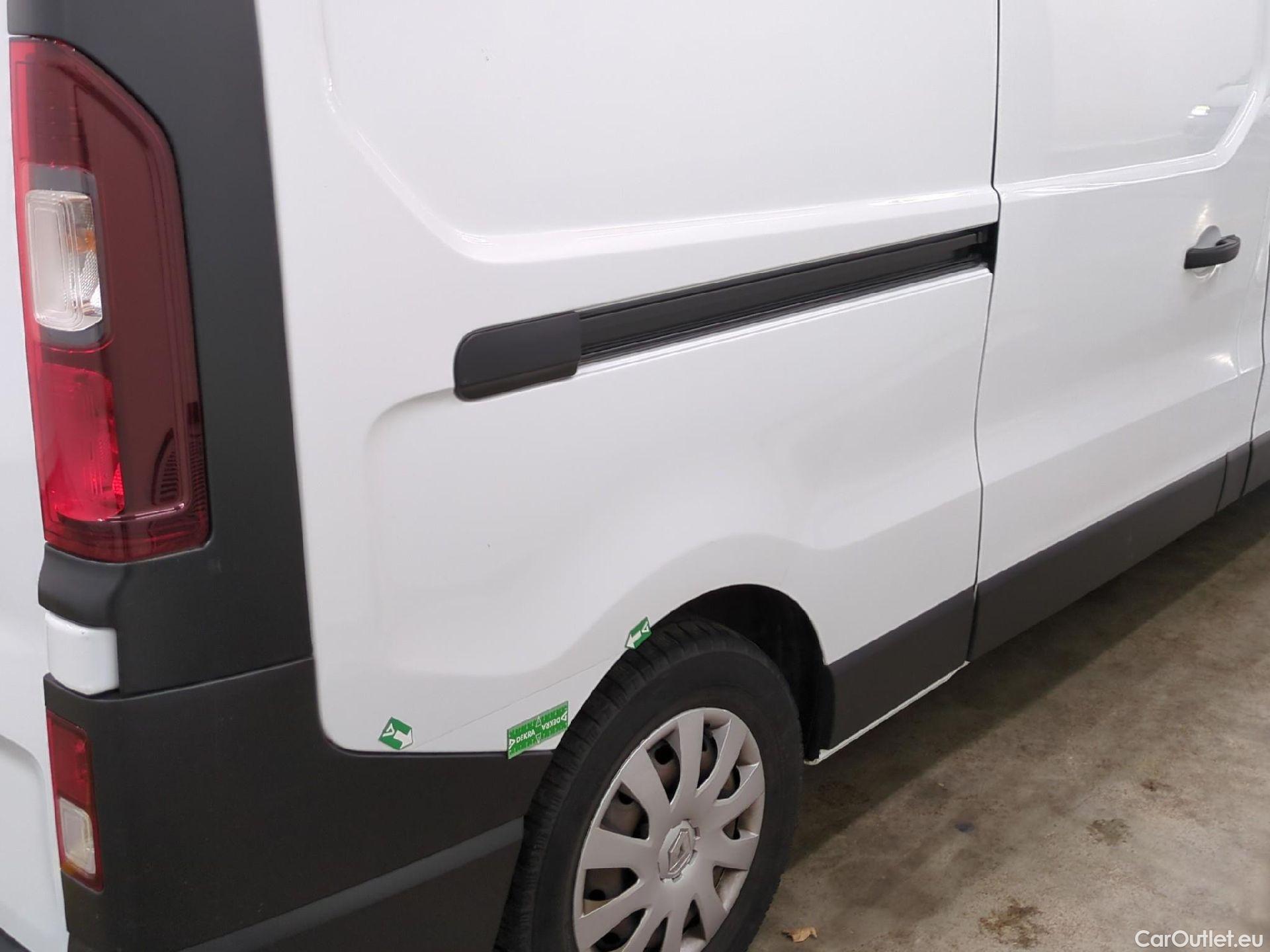  Renault  Trafic RENAULT  / 2019 / 4P / Fourgon tole NV FG GCF L2H2 1200 Energy dCi 145 #12